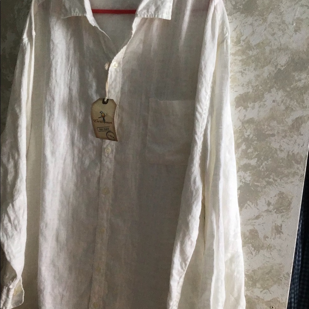 A 100% Linen men’s shirt.
